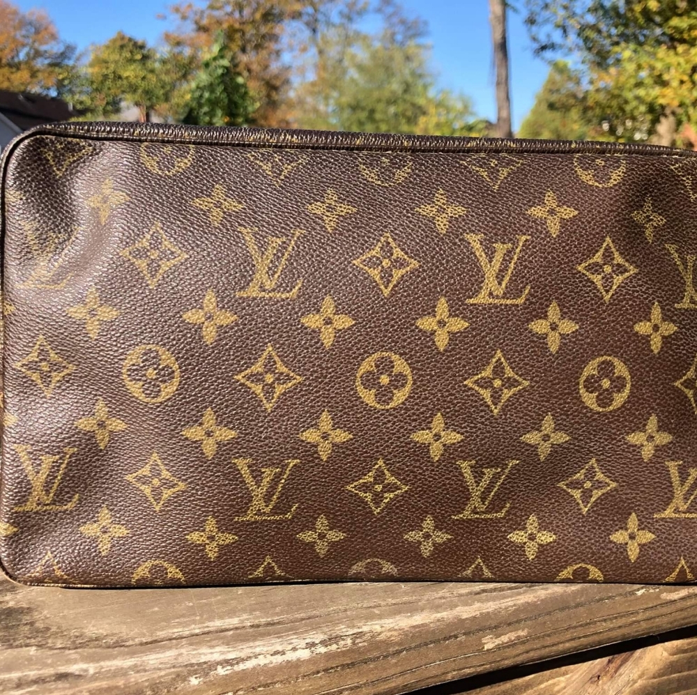 Louis Vuitton Monogram Vintage 1986 Trousse 28